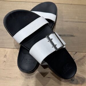 Sorel women’s  Dual-Tone Black and White Sandals